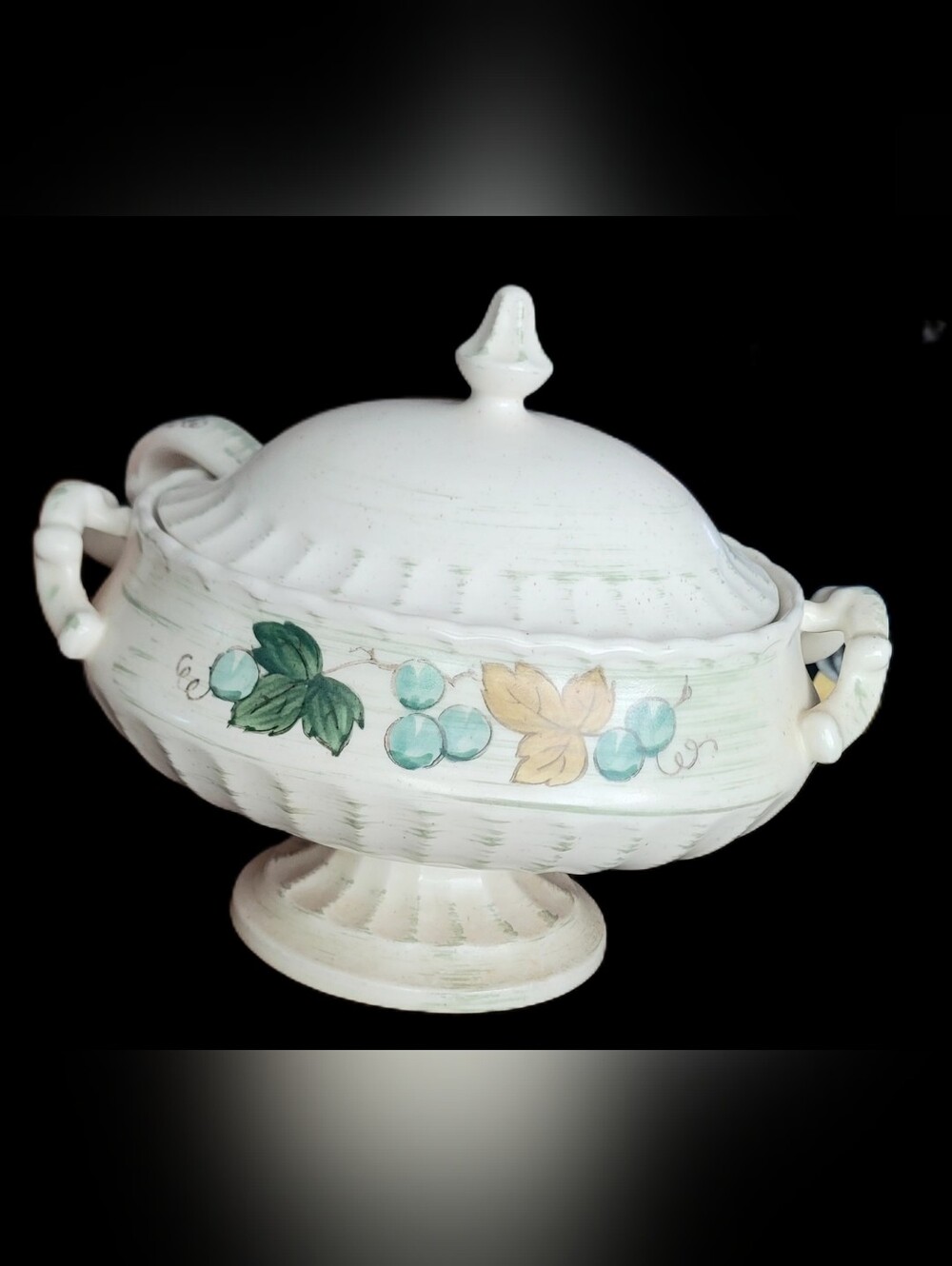 "Vineyard" pattern by Metlox Poppytrail (Vernon Ware) Tureen With Spoon